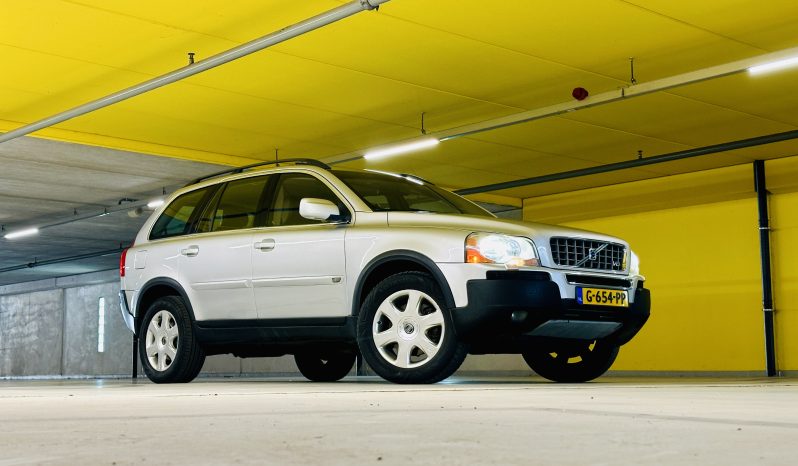 Volvo XC90 4.4 V8 Momentum | Youngtimer | 7-zits | VOL! full