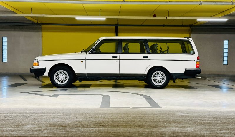 Volvo 240 2.3 Classic | Youngtimer | Trekhaak full